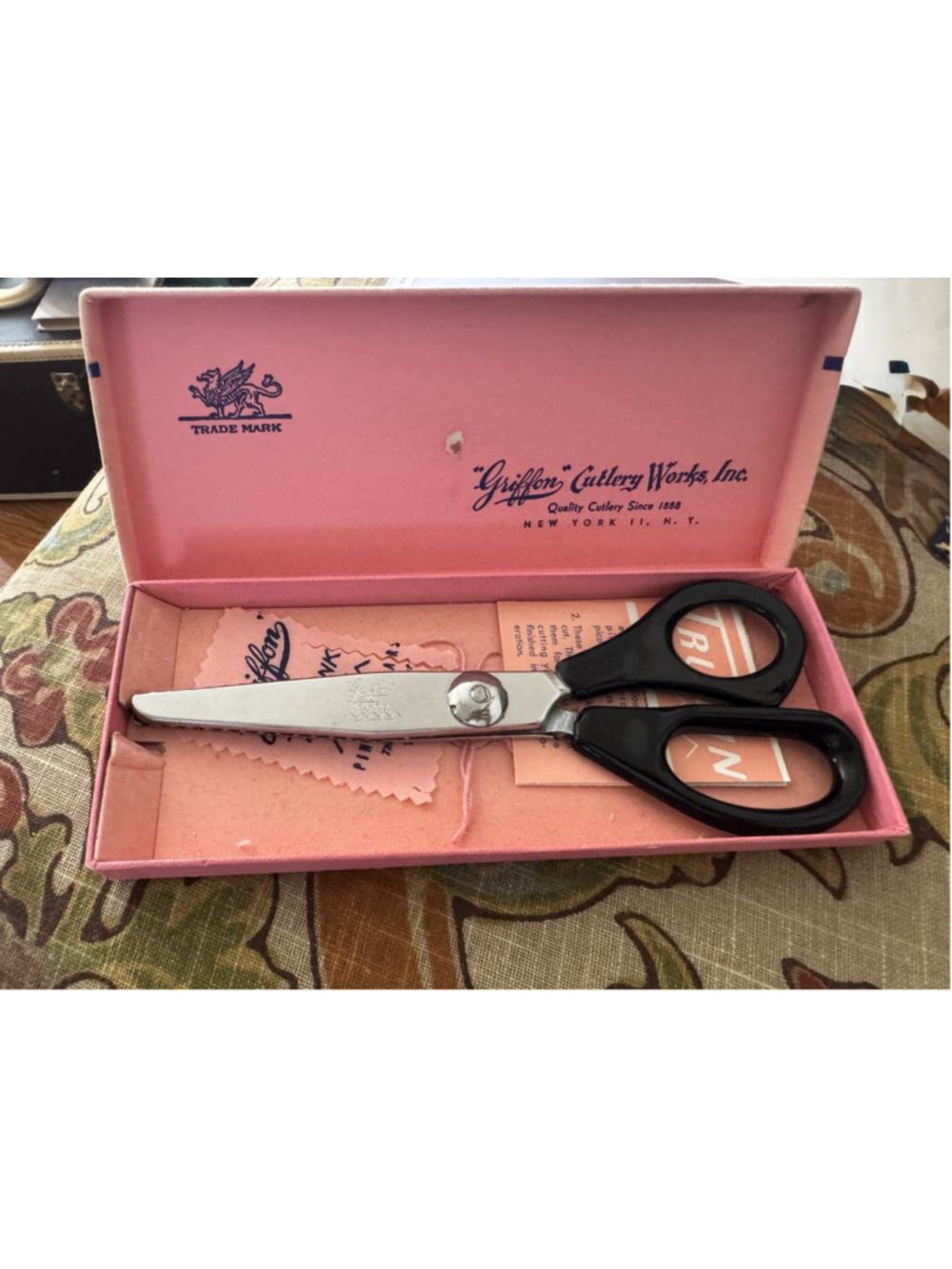 Vintage Griffon Tru-Pink Pinking Shears No. 1 NOS Complete w Box & Tags MINT